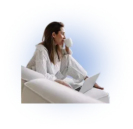 Жінка відпочиває вдома